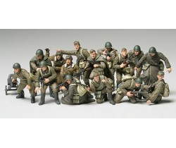 Figures of russian infantry and tank crew by Tamiya 32521