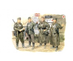 Feldgendarmerie figures - Dragon 6061