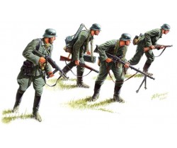 Figurki grenadierów pancernych z II wś skali 1/35 firmy MB 3513