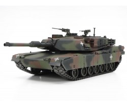 Model of tank Abrams in 1/35 scale by Tamiya 25216