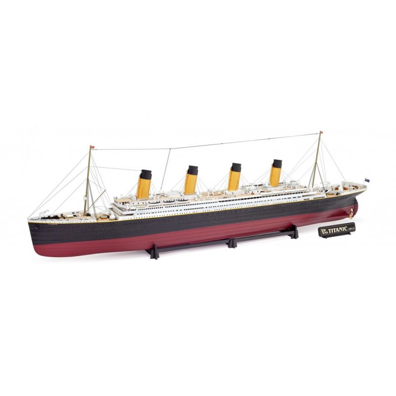 Wooden model of RMS Titanic - Amati 1606