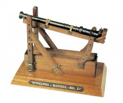 Model falkonetu z XV wieku do sklejania firmy Mantua Model 811