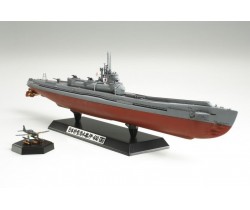 Model okrętu podwodnego I-400 firmy Tamiya 78019