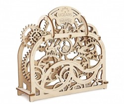 Drewniany model ruchomego teatru firmy Ugears 70002